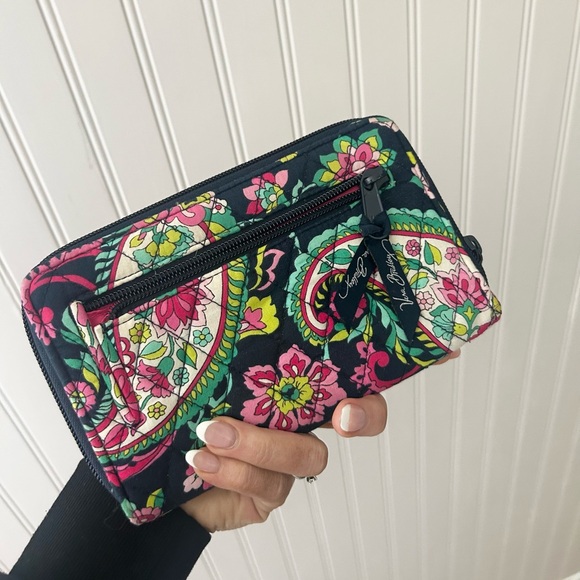 Vera Bradley Petal Paisley Turnlock Multicolor Floral Quilted Wallet - Picture 2 of 5